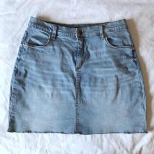 BDG Raw Hem Denim Mini Skirt, sz 8